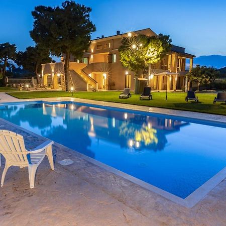 Casale Ferrantino Guest House Джулианова Екстериор снимка