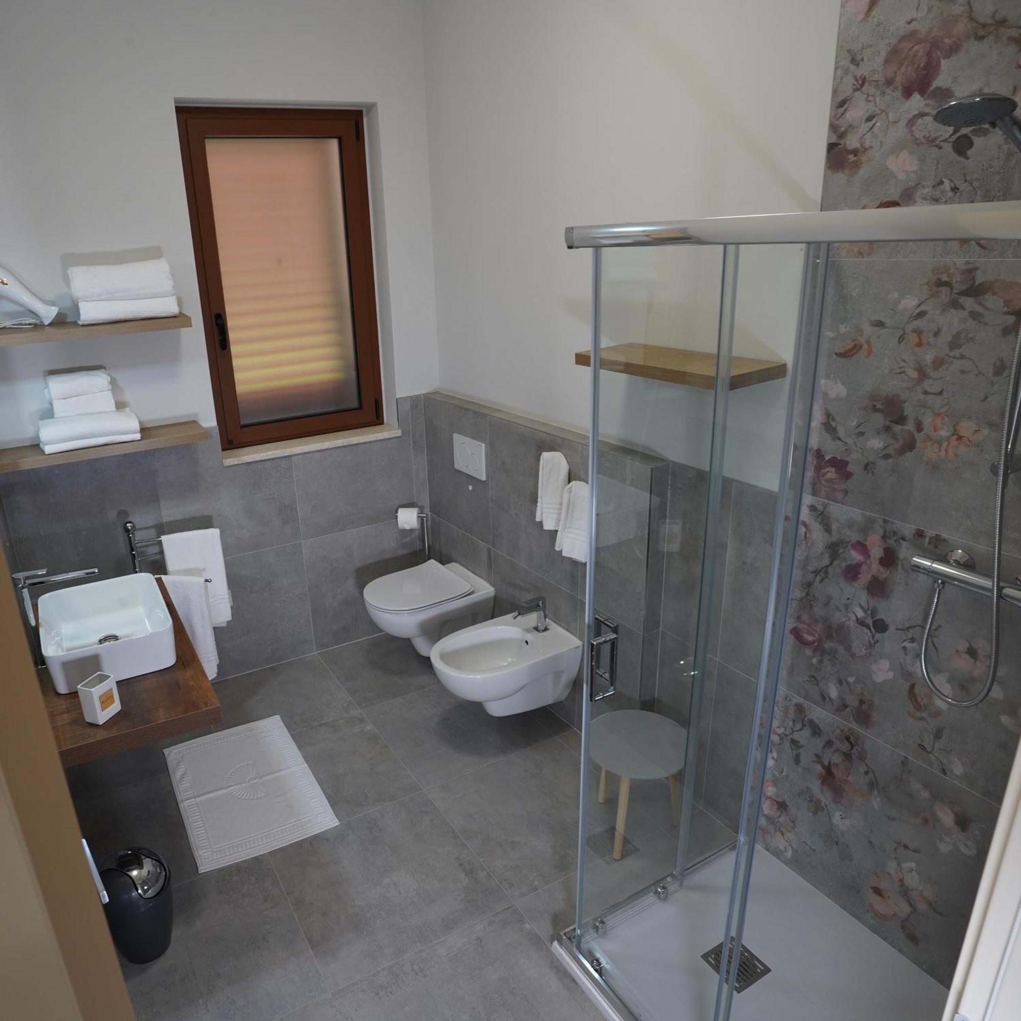 Casale Ferrantino Guest House Джулианова Екстериор снимка
